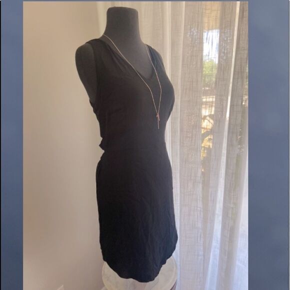Chelsea28 Twist Back Little Black Dress size M - Picture 4 of 13